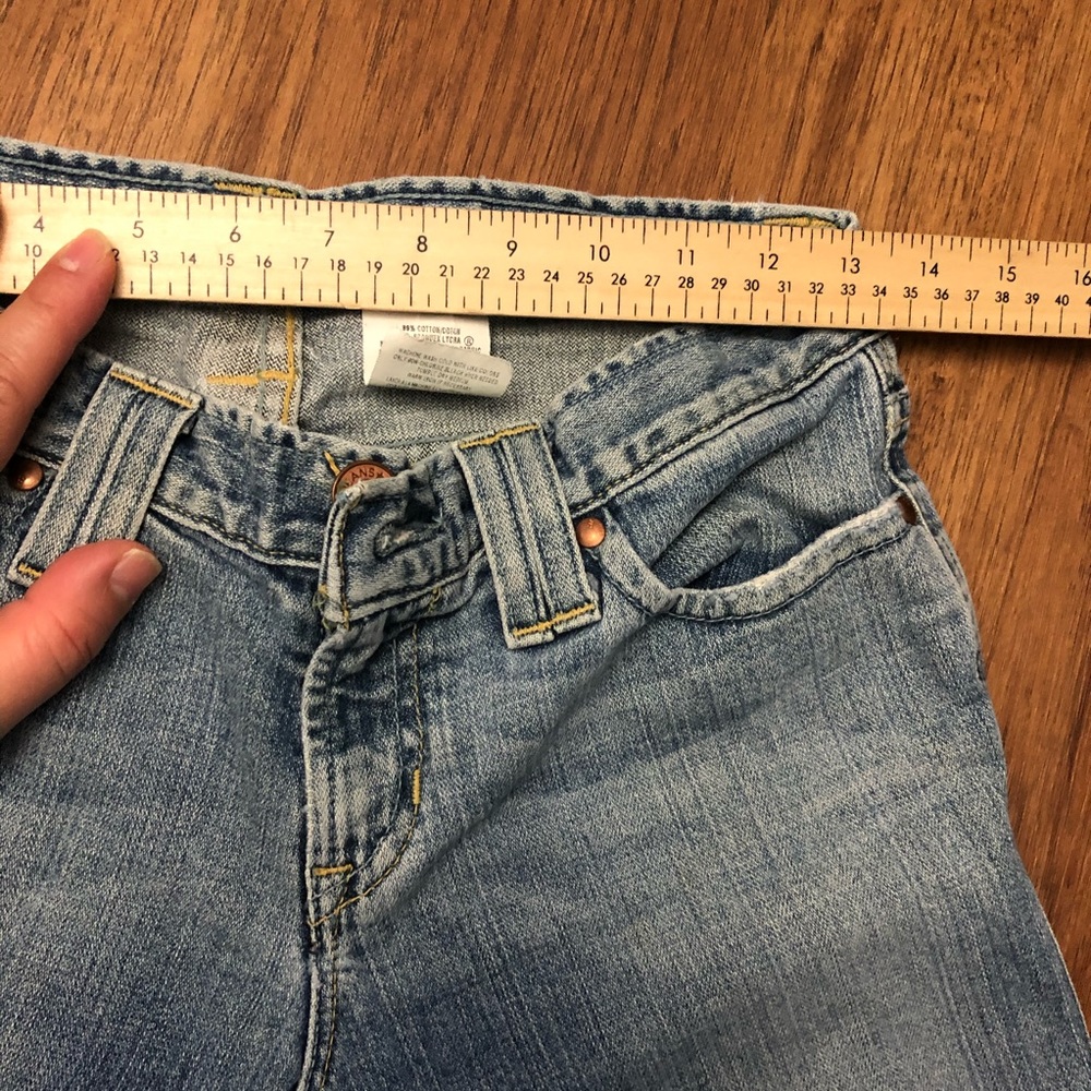GAP LowRise flare ankle jeans size 4 light wash - Picture 3 of 7